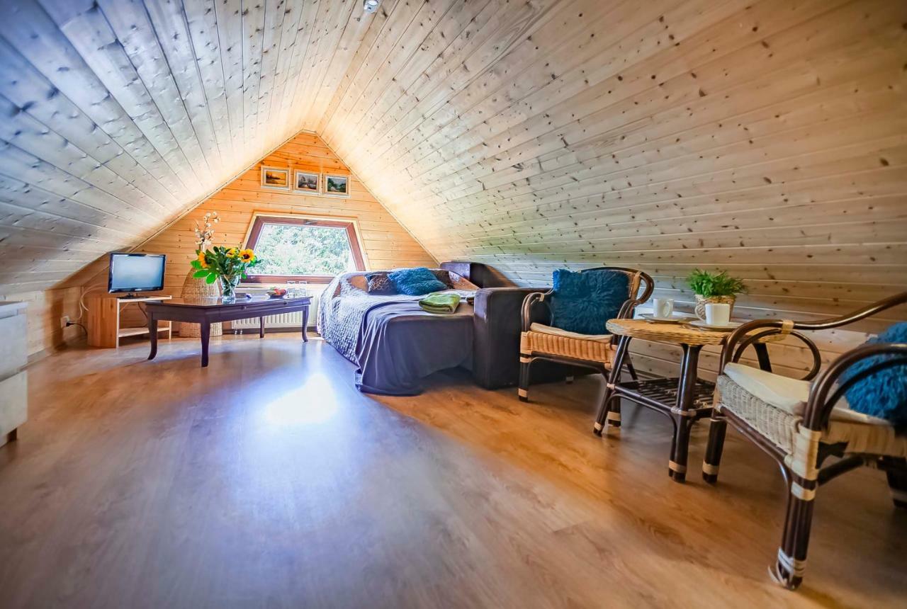 Lesniczowka Wiezyca I Domki Szymbark  Exteriör bild