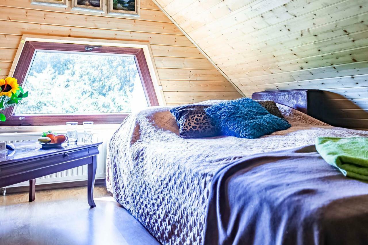 Lesniczowka Wiezyca I Domki Szymbark  Exteriör bild